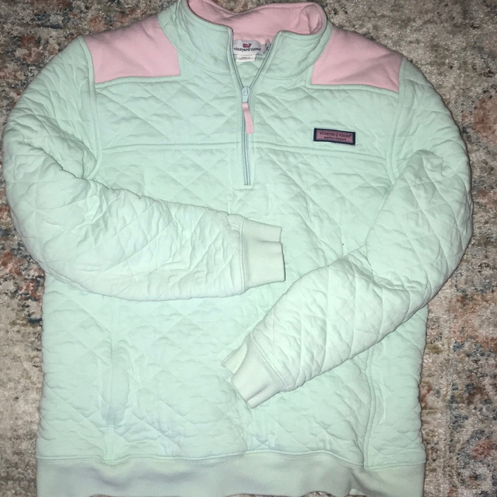 Vineyard vines sweatshirt